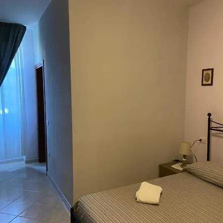 Casa Emilia אולביה