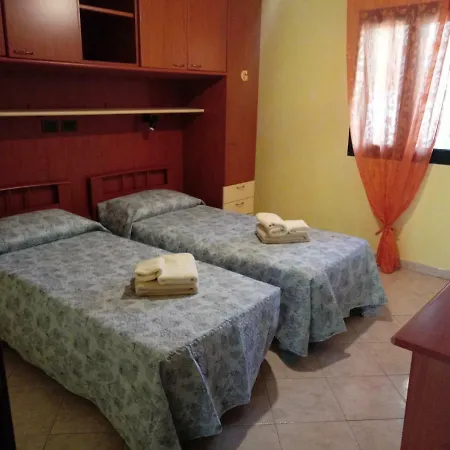 Casa Emilia * אולביה
